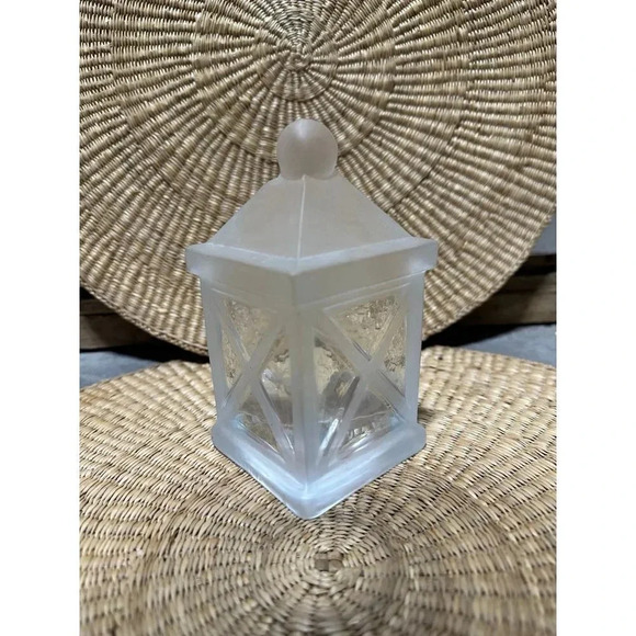 Glass Gazebo Tealite holder - Picture 1 of 6